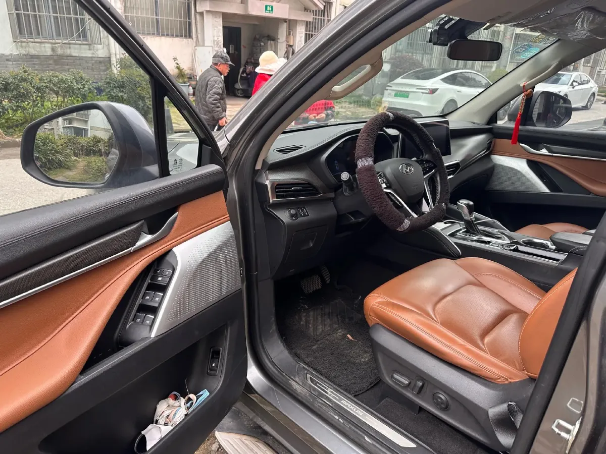 2017 MAXUS D90 2.0T 224HP L4 6AT,autocango,china used car exporter,china ev exporter,chinese used car exporter,chinese used ev exporter