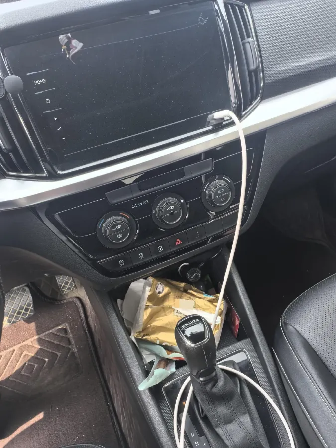 2021 Skoda Kamiq 1.5L 112HP L4 6AT,autocango,china used car exporter,china ev exporter,chinese used car exporter,chinese used ev exporter