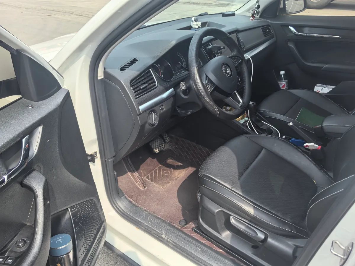 2021 Skoda Kamiq 1.5L 112HP L4 6AT,autocango,china used car exporter,china ev exporter,chinese used car exporter,chinese used ev exporter