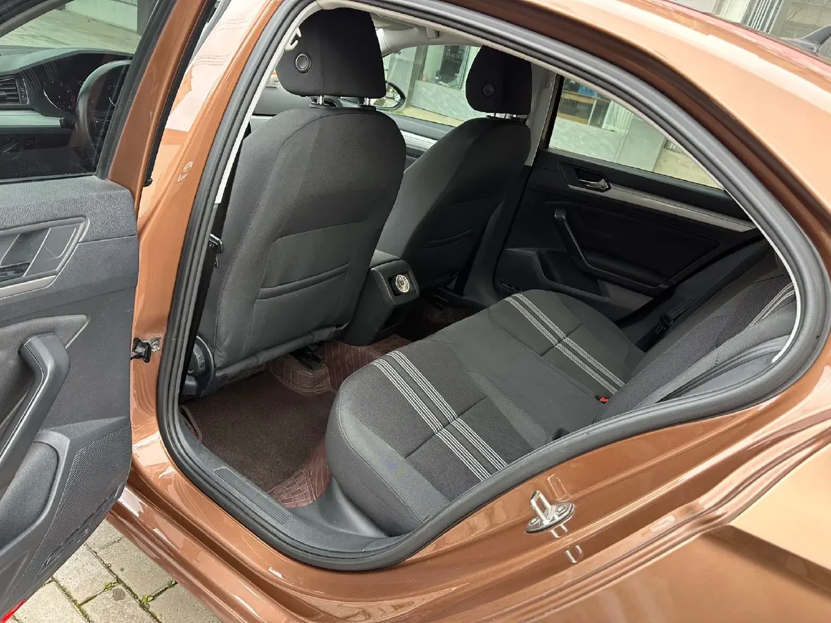 2017 Volkswagen Lamando 1.4T 131HP L4 7DCT,autocango,china used car exporter,china ev exporter,chinese used car exporter,chinese used ev exporter