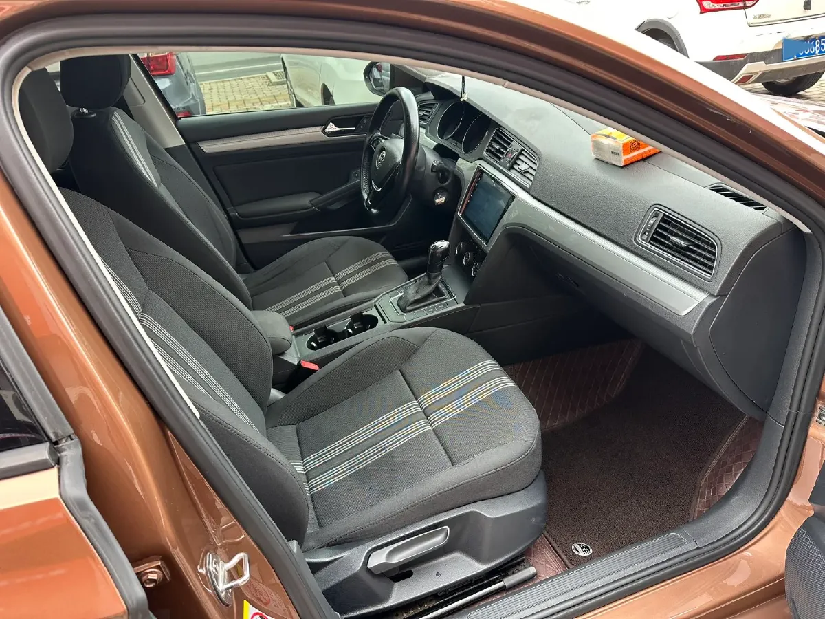 2017 Volkswagen Lamando 1.4T 131HP L4 7DCT,autocango,china used car exporter,china ev exporter,chinese used car exporter,chinese used ev exporter