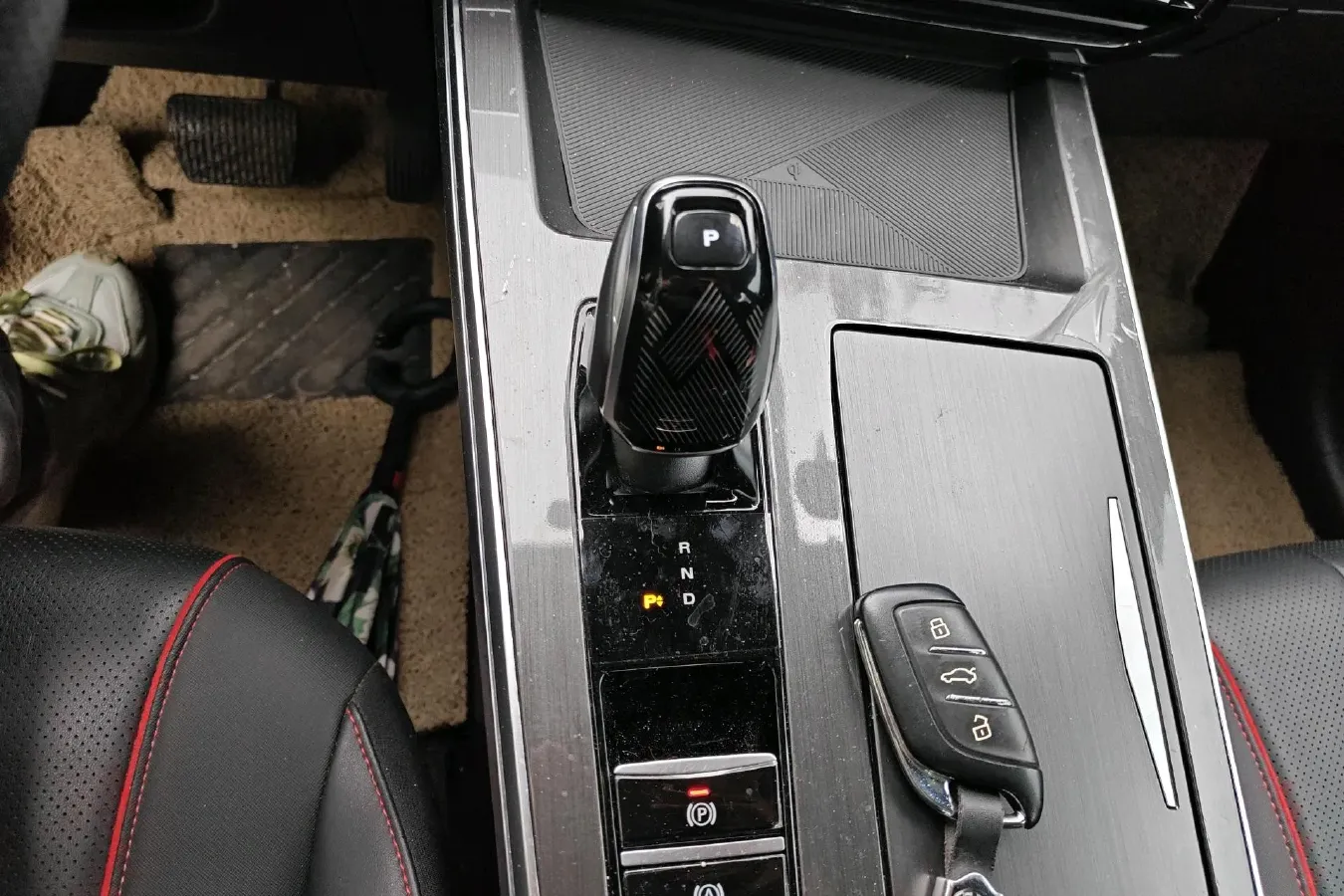 2022 Roewe RX5 MAX 1.5T 181HP L4 6AT,autocango,china used car exporter,china ev exporter,chinese used car exporter,chinese used ev exporter