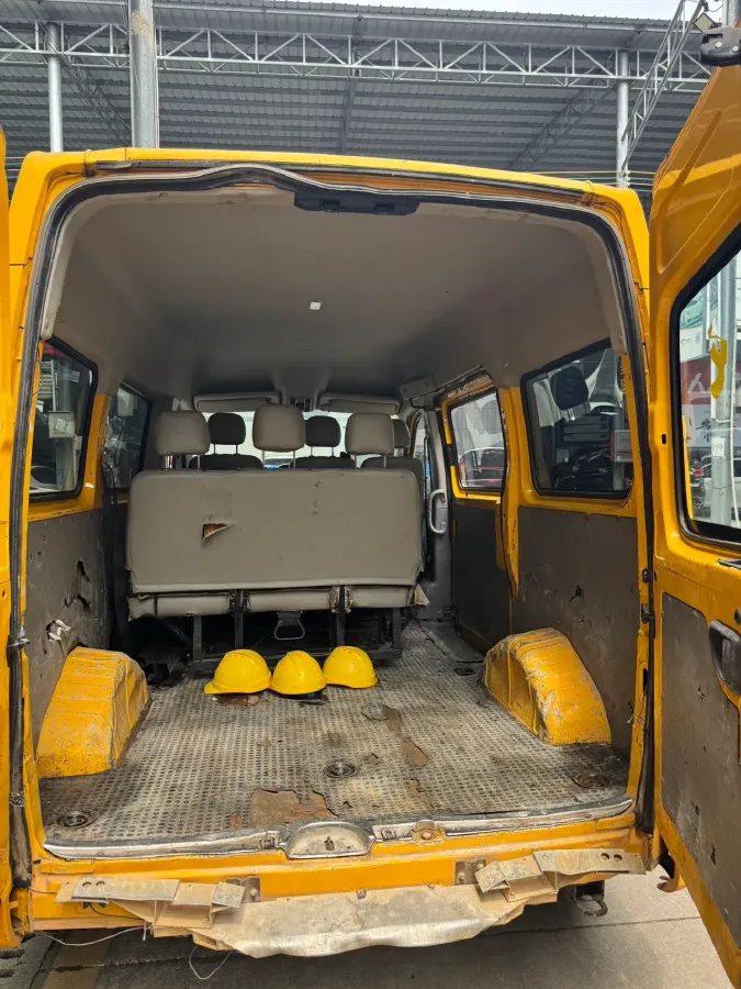 2018 MAXUS XinTu V80 2.5T 136HP L4 6MT,autocango,china used car exporter,china ev exporter,chinese used car exporter,chinese used ev exporter