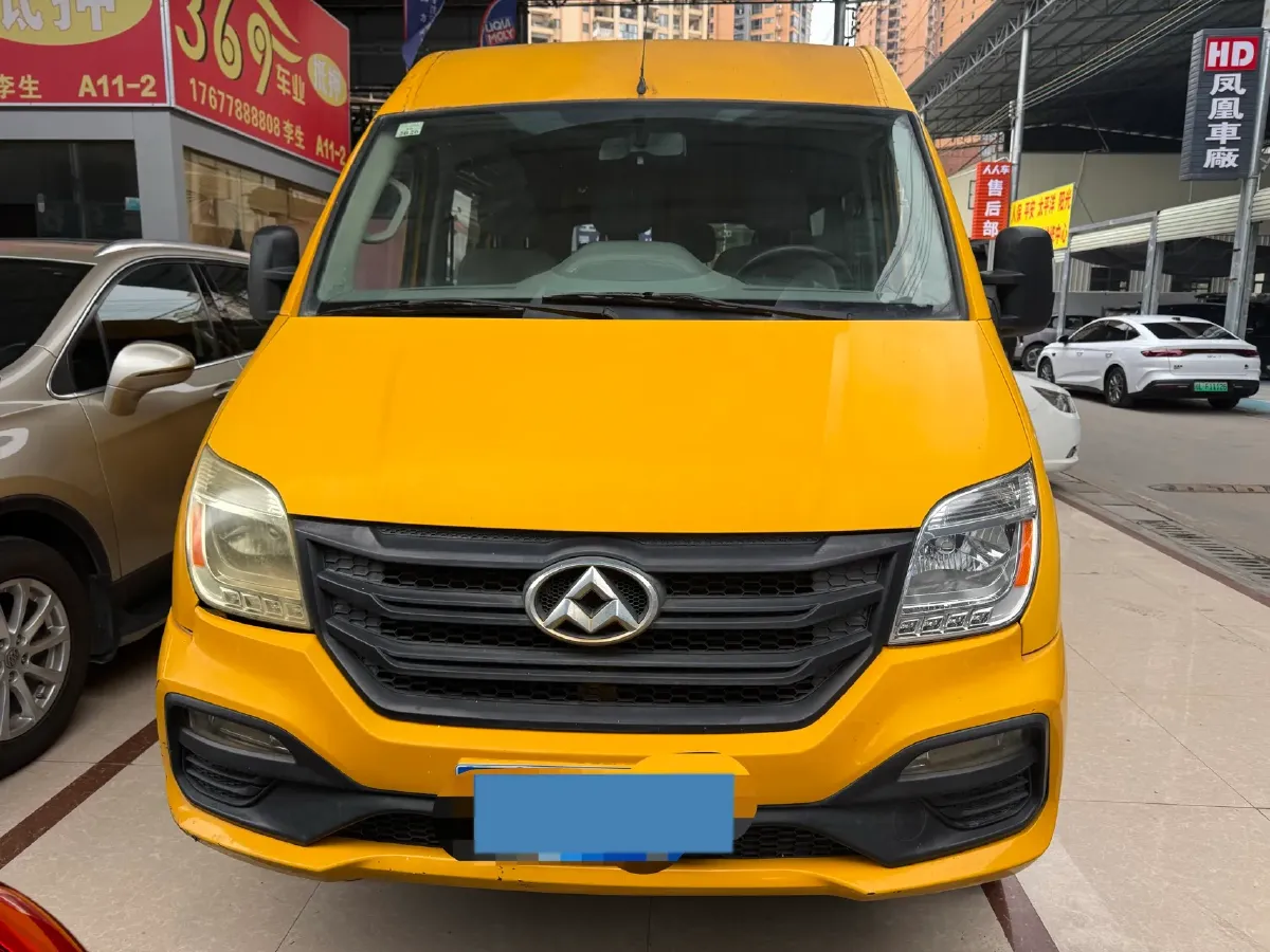 2018 MAXUS XinTu V80 2.5T 136HP L4 6MT,autocango,china used car exporter,china ev exporter,chinese used car exporter,chinese used ev exporter