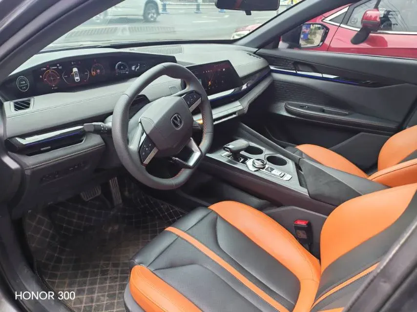 2022 ChangAn Raeton CC 1.5T 188HP L4 7DCT,autocango,china used car exporter,china ev exporter,chinese used car exporter,chinese used ev exporter