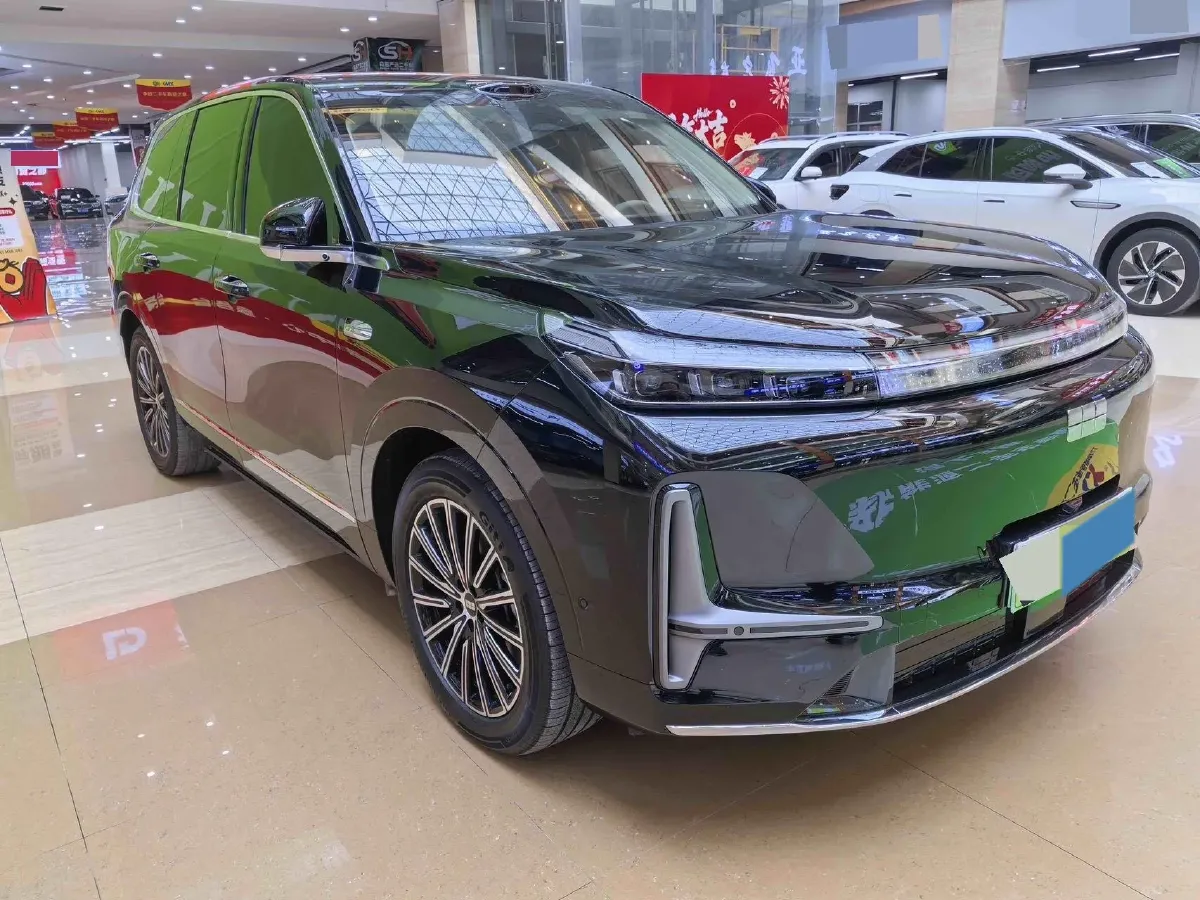 2025 Volkswagen Tiguan L 2.0T 220HP L4 7DCT,autocango,china used car exporter,china ev exporter,chinese used car exporter,chinese used ev exporter