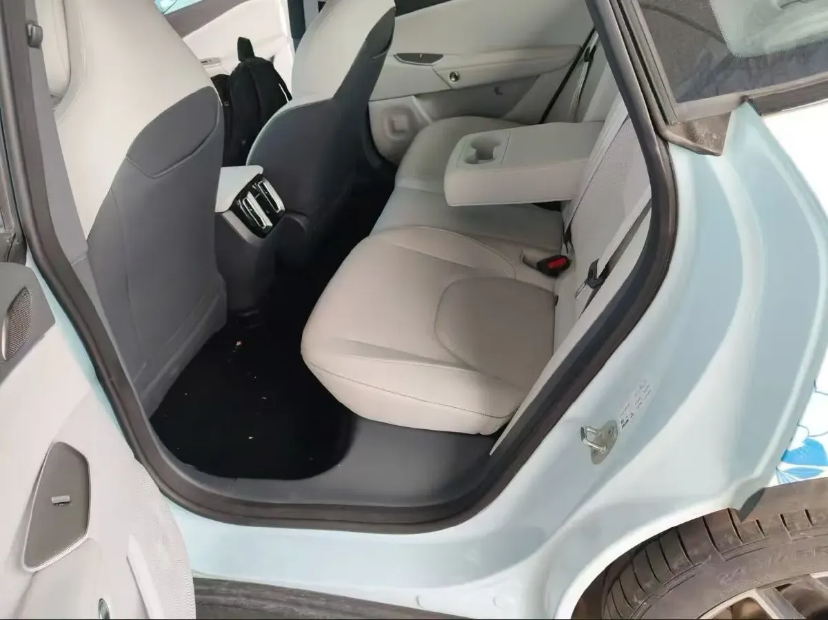 2024 ARCFOX αT5 BEV 79.2KWH,autocango,china used car exporter,china ev exporter,chinese used car exporter,chinese used ev exporter