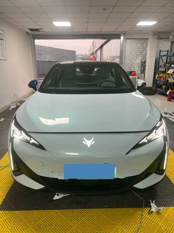 2024 ARCFOX αT5 BEV 79.2KWH,autocango,china used car exporter,china ev exporter,chinese used car exporter,chinese used ev exporter