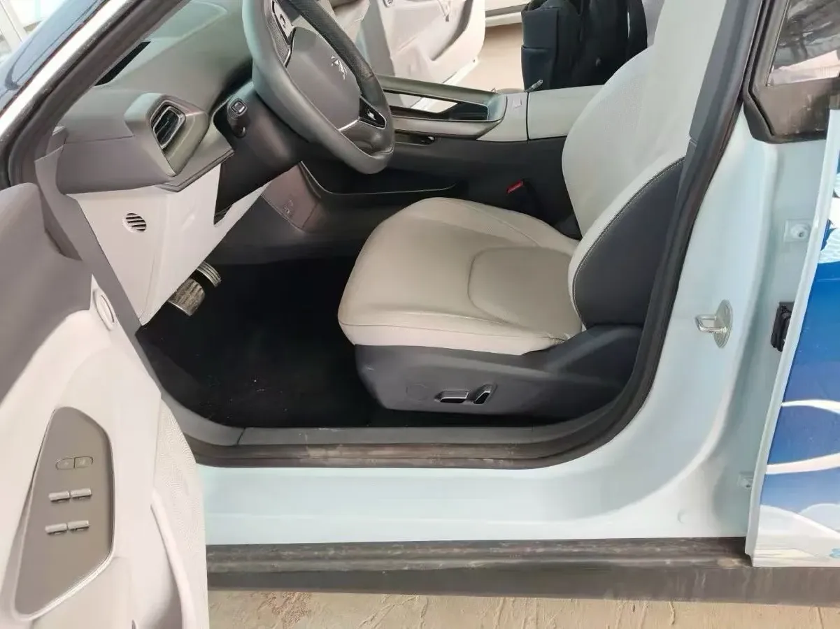 2024 ARCFOX αT5 BEV 79.2KWH,autocango,china used car exporter,china ev exporter,chinese used car exporter,chinese used ev exporter