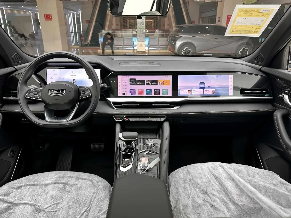 2024 Geely Monjaro 2.0T 218HP L4 7DCT,autocango,china used car exporter,china ev exporter,chinese used car exporter,chinese used ev exporter