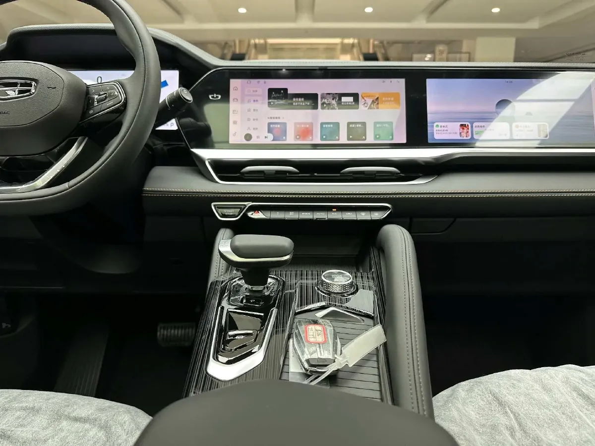 2024 Geely Monjaro 2.0T 218HP L4 7DCT,autocango,china used car exporter,china ev exporter,chinese used car exporter,chinese used ev exporter