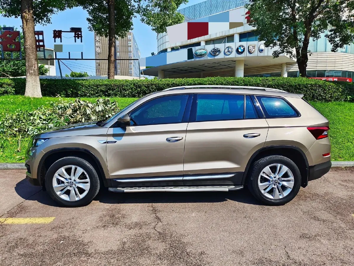 2018 Skoda Kodiak 2.0T 186HP L4 7DCT,autocango,china used car exporter,china ev exporter,chinese used car exporter,chinese used ev exporter