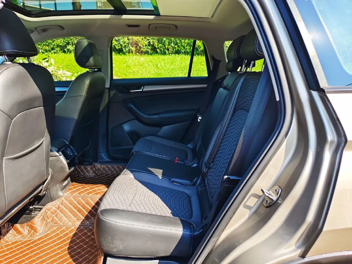 2018 Skoda Kodiak 2.0T 186HP L4 7DCT,autocango,china used car exporter,china ev exporter,chinese used car exporter,chinese used ev exporter