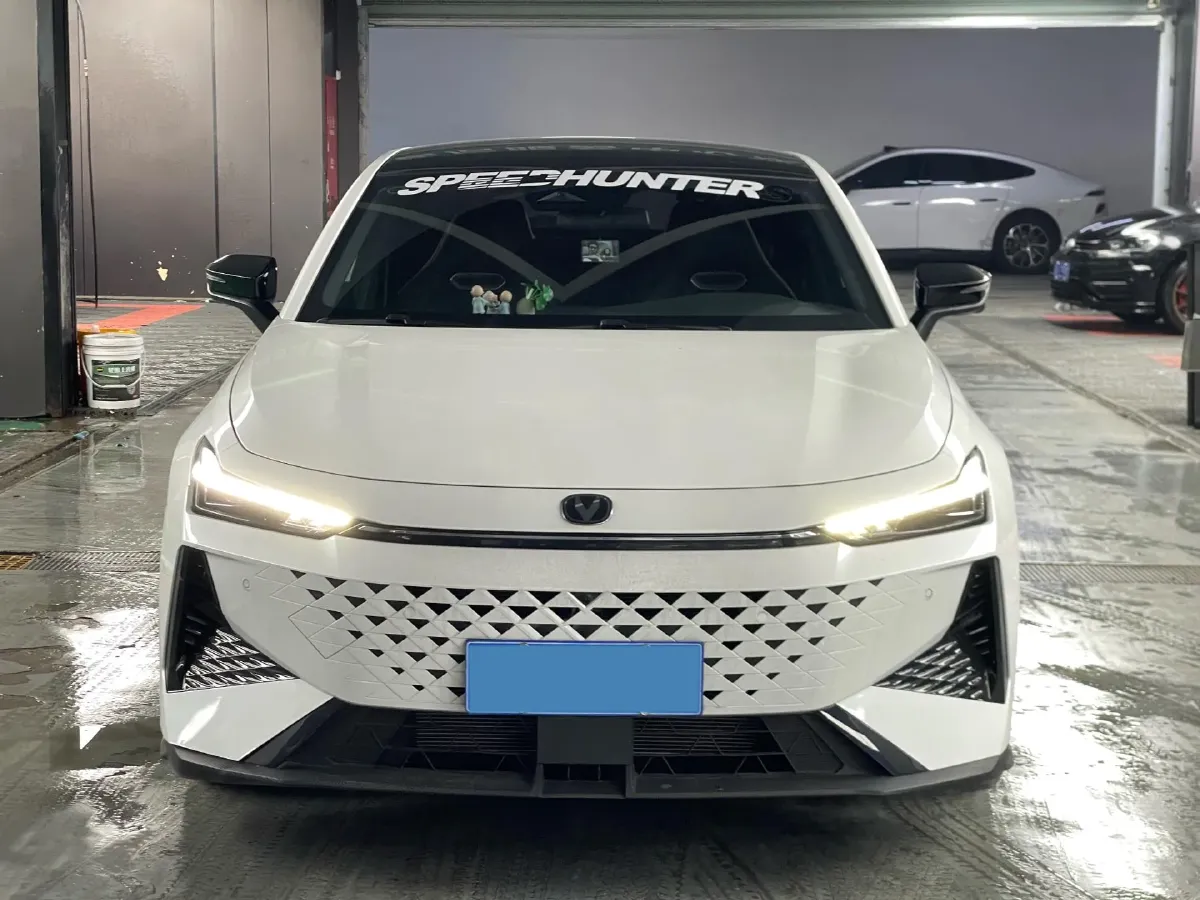 2023 ChangAn UNI-V 1.5T 188HP L4 7DCT,autocango,china used car exporter,china ev exporter,chinese used car exporter,chinese used ev exporter