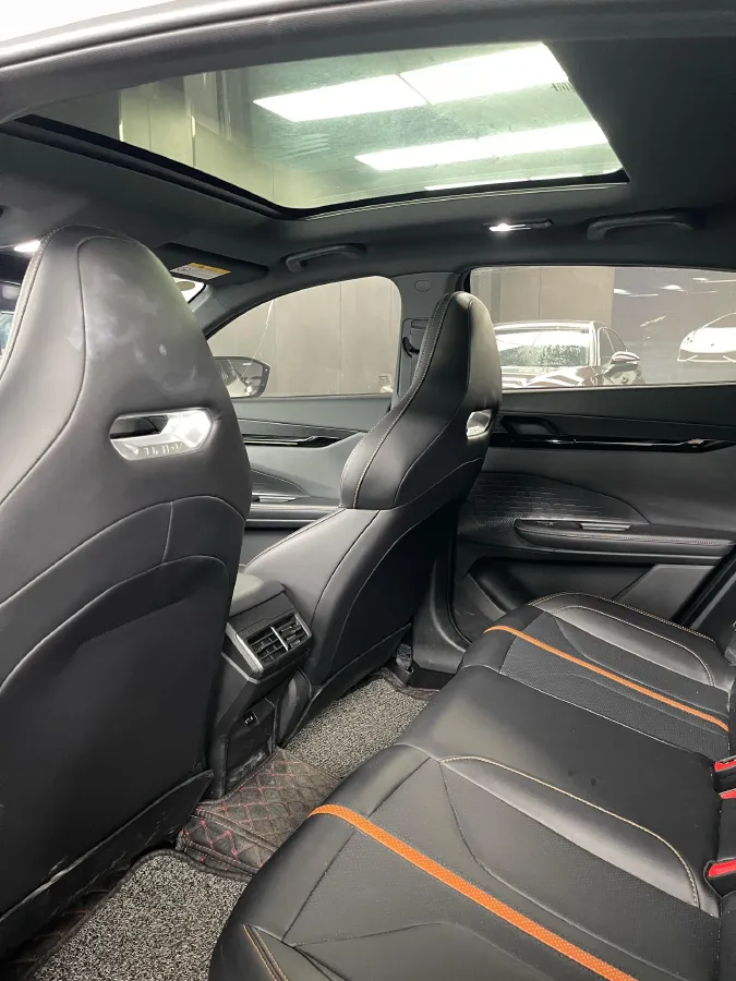 2023 ChangAn UNI-V 1.5T 188HP L4 7DCT,autocango,china used car exporter,china ev exporter,chinese used car exporter,chinese used ev exporter