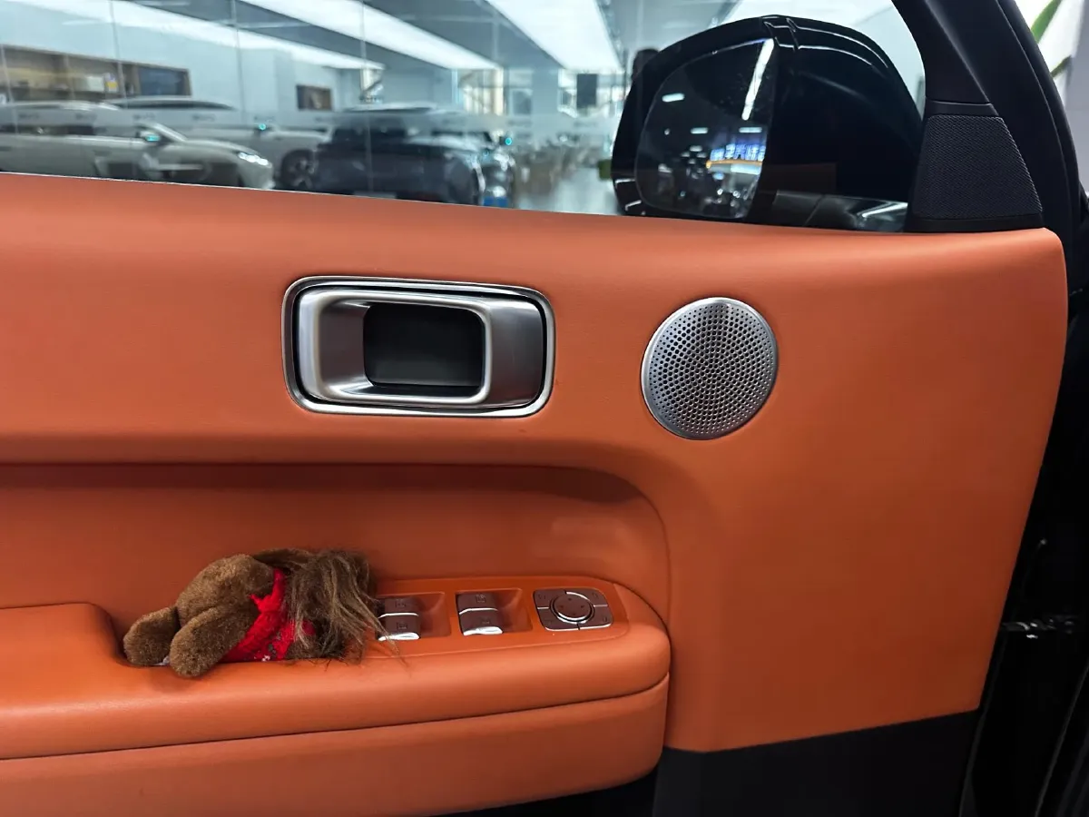 2024 Li L6 Range Extended 154HP L4 REEV 36.8KWH,autocango,china used car exporter,china ev exporter,chinese used car exporter,chinese used ev exporter