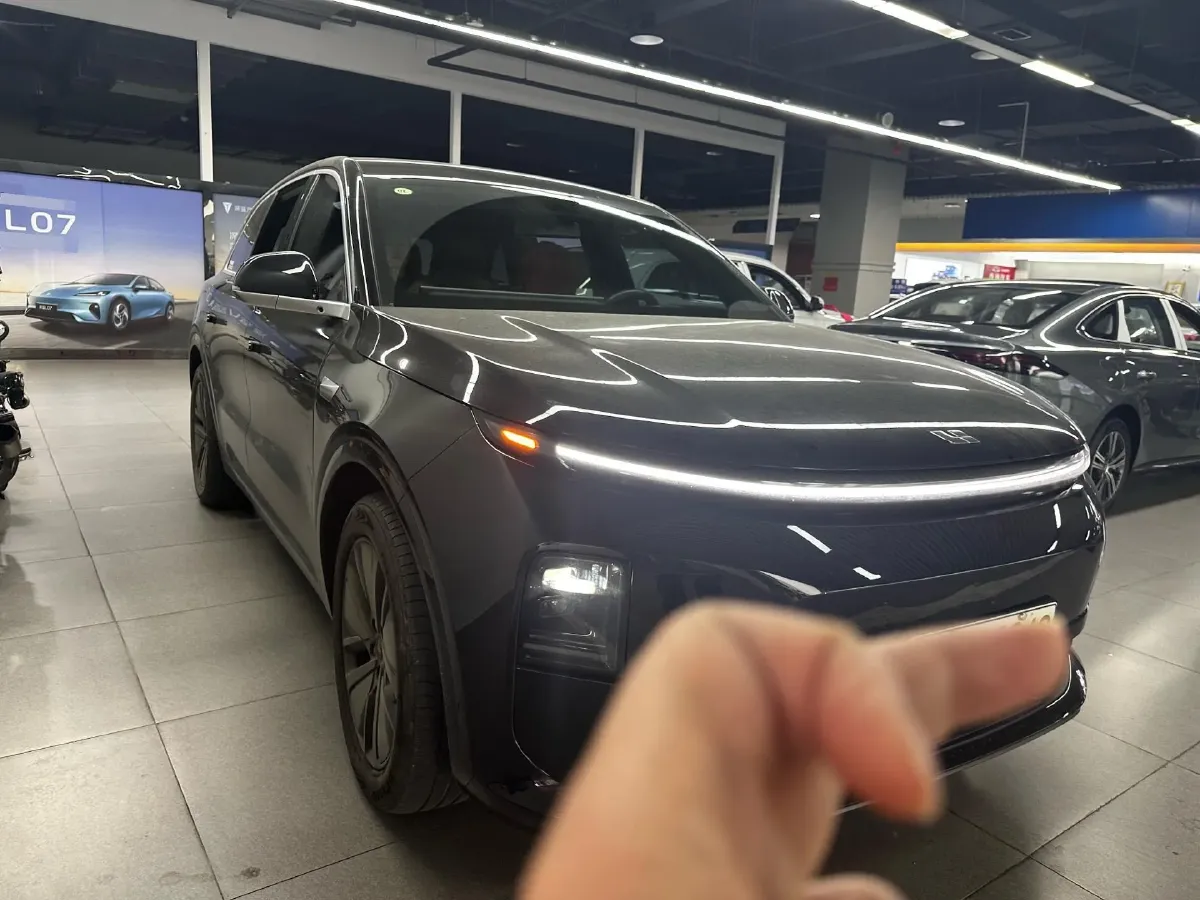 2024 Li L6 Range Extended 154HP L4 REEV 36.8KWH,autocango,china used car exporter,china ev exporter,chinese used car exporter,chinese used ev exporter