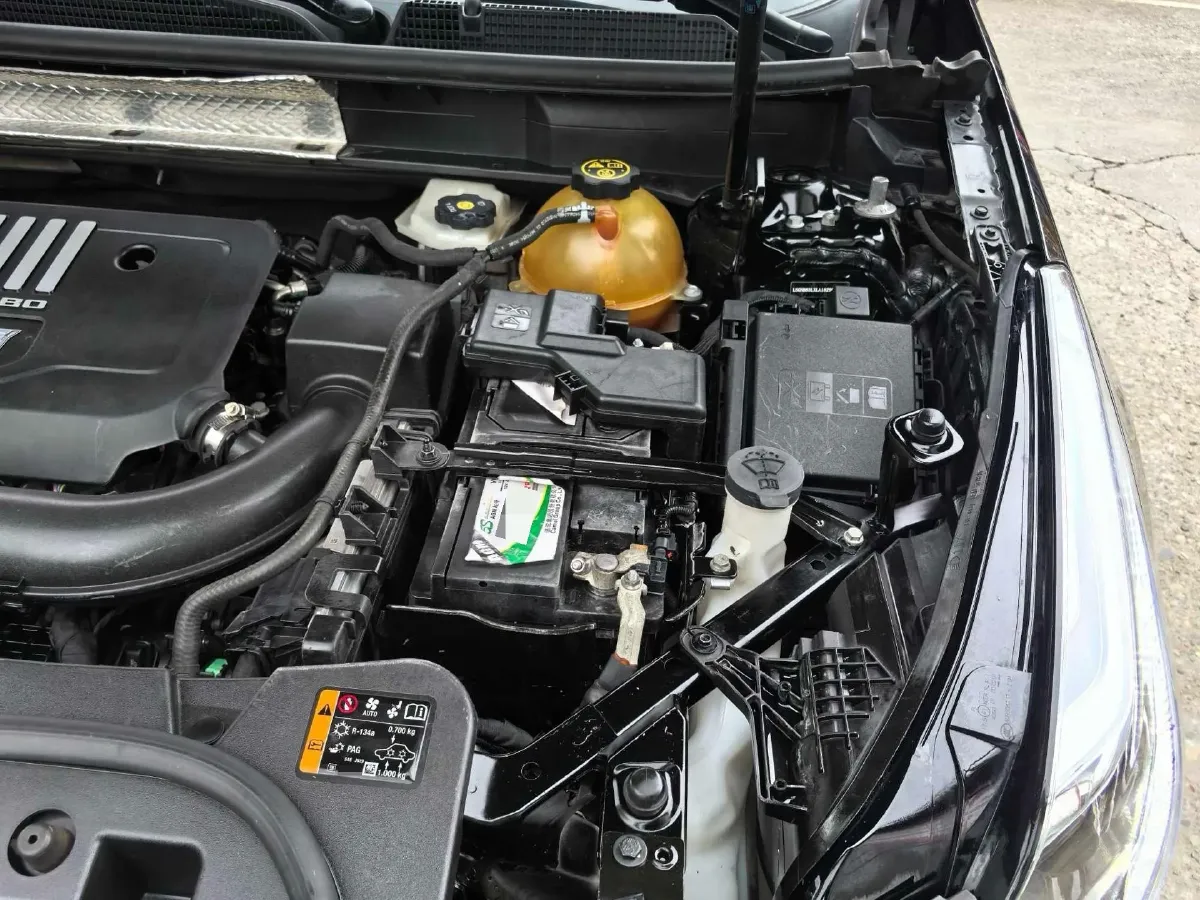 2020 Cadillac XT5 2.0T 237HP L4 9AT,autocango,china used car exporter,china ev exporter,chinese used car exporter,chinese used ev exporter