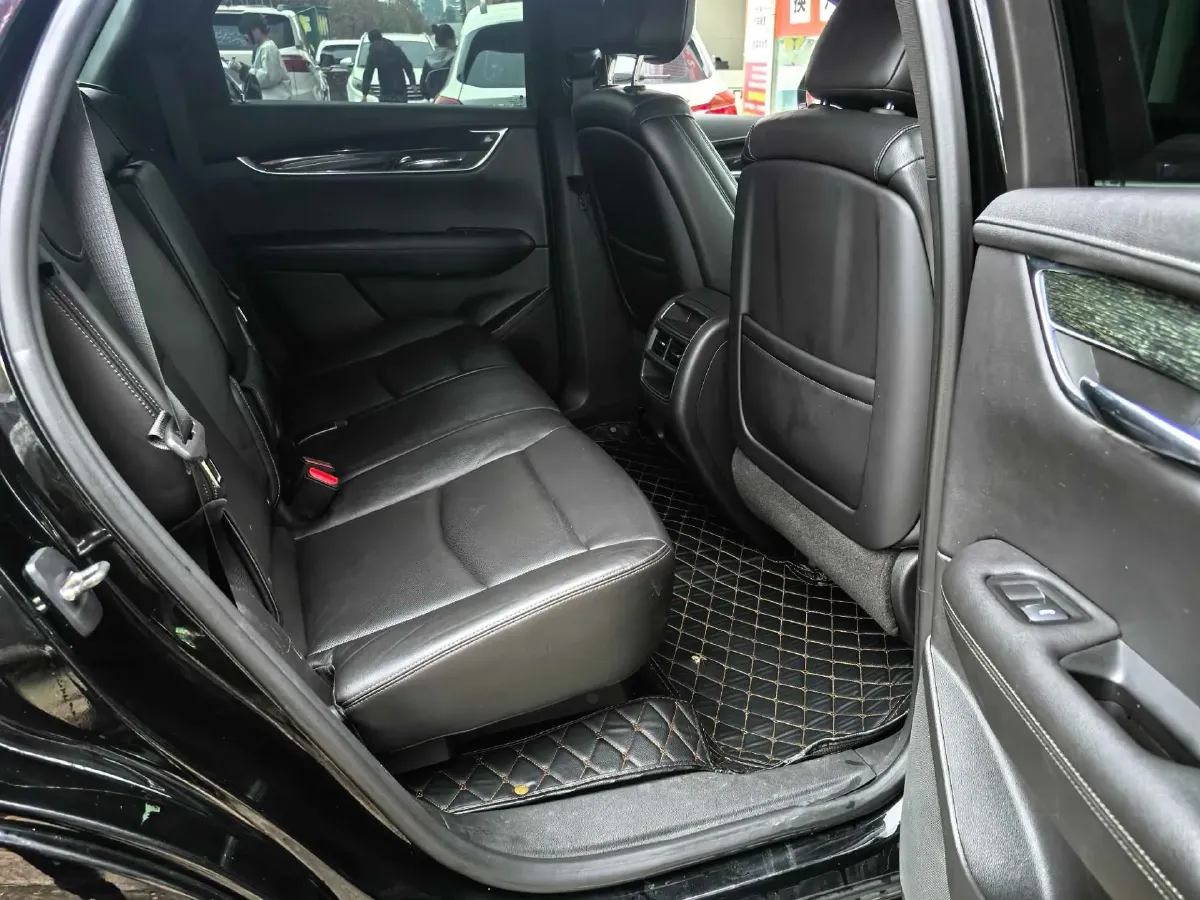 2020 Cadillac XT5 2.0T 237HP L4 9AT,autocango,china used car exporter,china ev exporter,chinese used car exporter,chinese used ev exporter