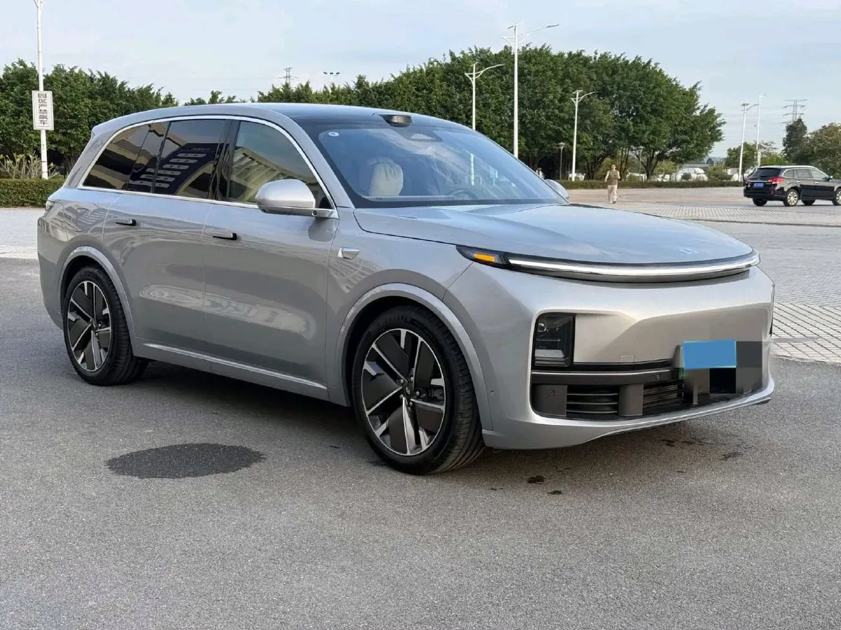 2025 Li L8 Range Extended 154HP REEV,autocango,china used car exporter,china ev exporter,chinese used car exporter,chinese used ev exporter