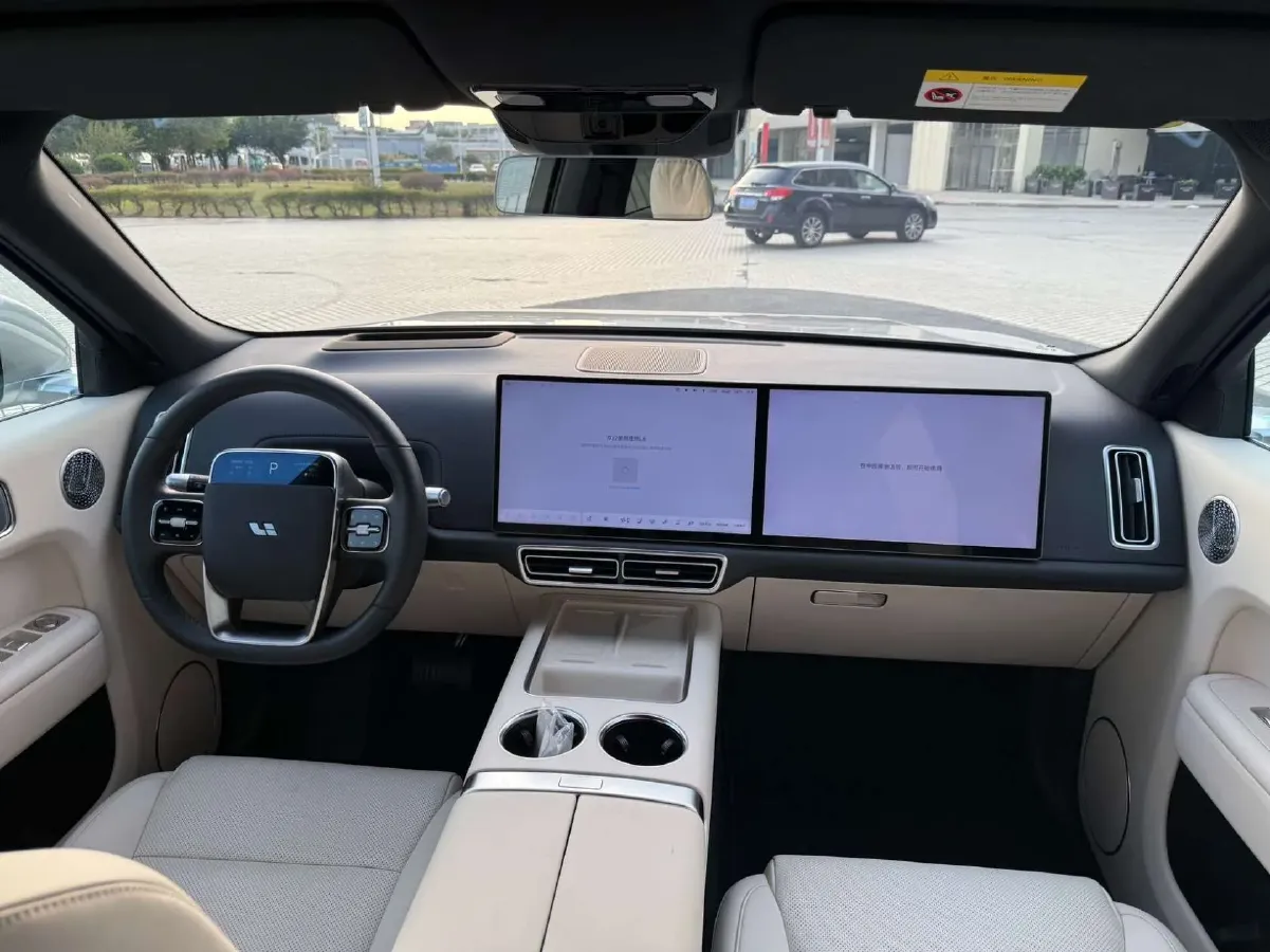 2025 Li L8 Range Extended 154HP REEV,autocango,china used car exporter,china ev exporter,chinese used car exporter,chinese used ev exporter