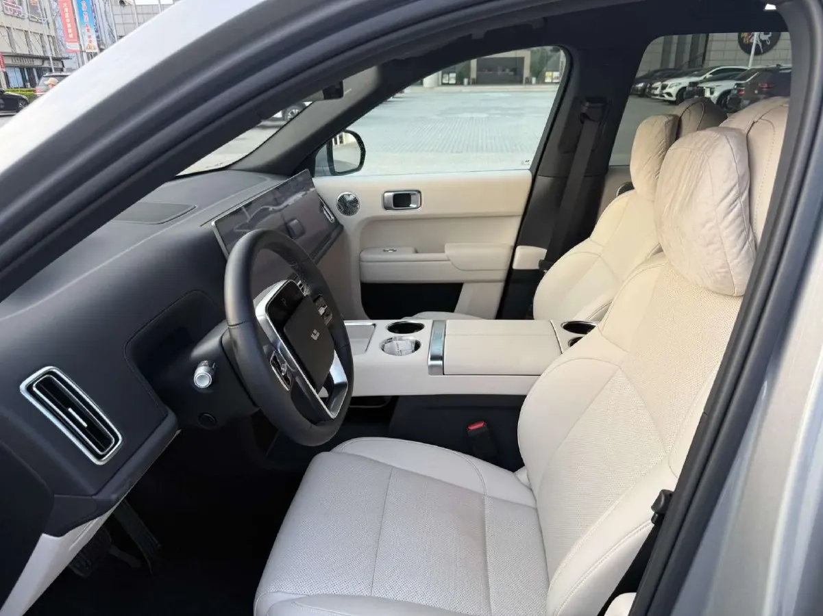 2025 Li L8 Range Extended 154HP REEV,autocango,china used car exporter,china ev exporter,chinese used car exporter,chinese used ev exporter