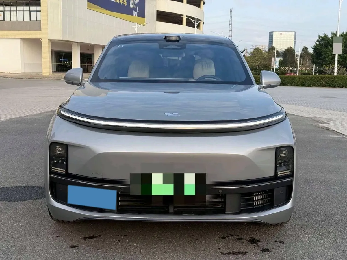 2025 Li L8 Range Extended 154HP REEV,autocango,china used car exporter,china ev exporter,chinese used car exporter,chinese used ev exporter