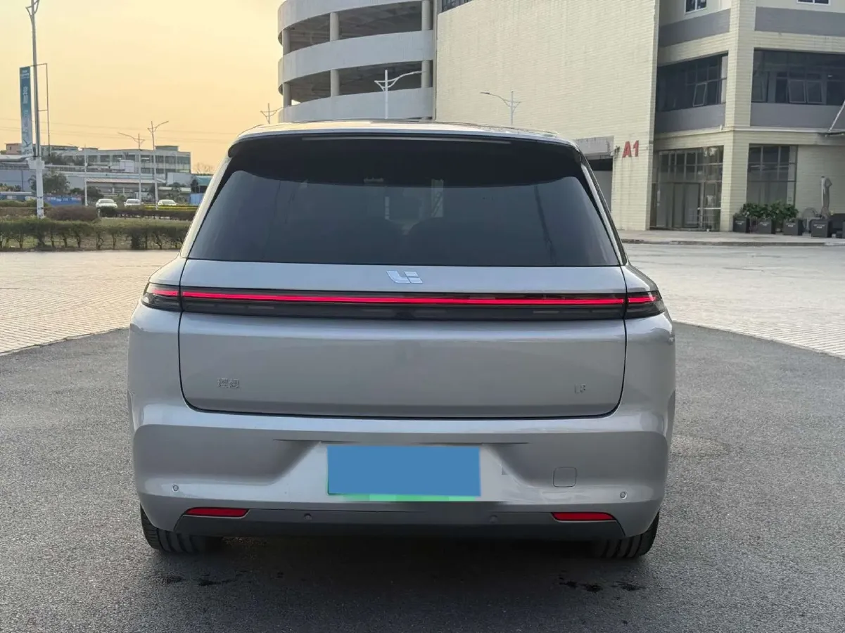 2025 Li L8 Range Extended 154HP REEV,autocango,china used car exporter,china ev exporter,chinese used car exporter,chinese used ev exporter