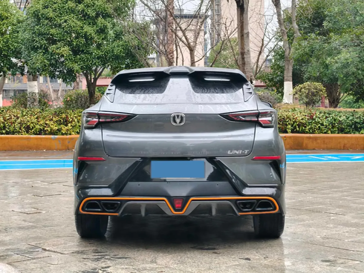 2022 ChangAn UNI-T 1.5T 188HP L4 7DCT,autocango,china used car exporter,china ev exporter,chinese used car exporter,chinese used ev exporter