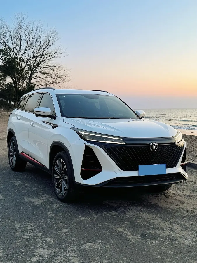 2022 ChangAn CS75 Plus 2.0T 233HP L4 8AT,autocango,china used car exporter,china ev exporter,chinese used car exporter,chinese used ev exporter