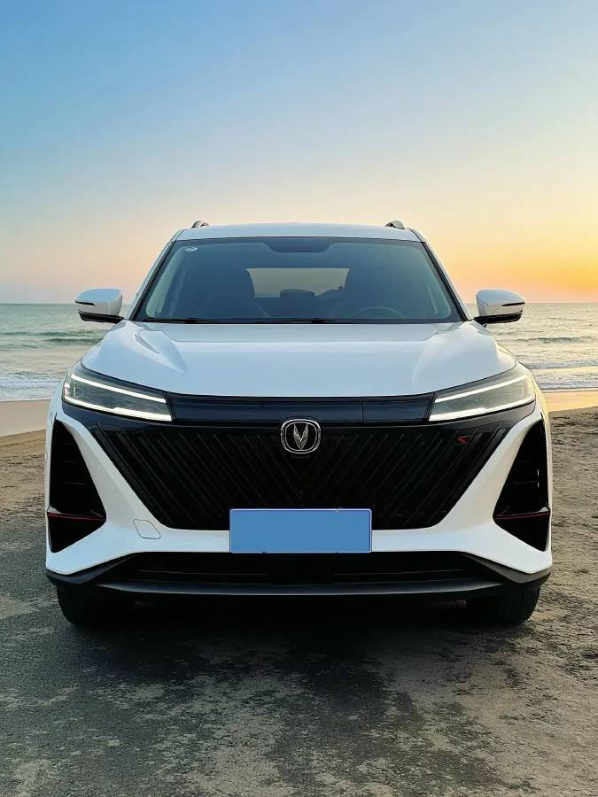 2022 ChangAn CS75 Plus 2.0T 233HP L4 8AT,autocango,china used car exporter,china ev exporter,chinese used car exporter,chinese used ev exporter