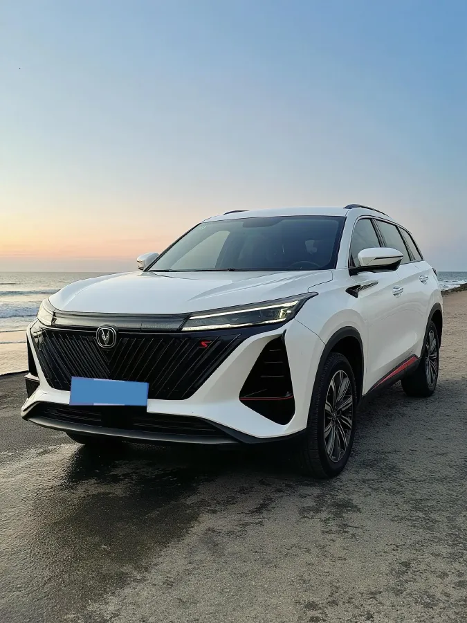 2022 ChangAn CS75 Plus 2.0T 233HP L4 8AT,autocango,china used car exporter,china ev exporter,chinese used car exporter,chinese used ev exporter