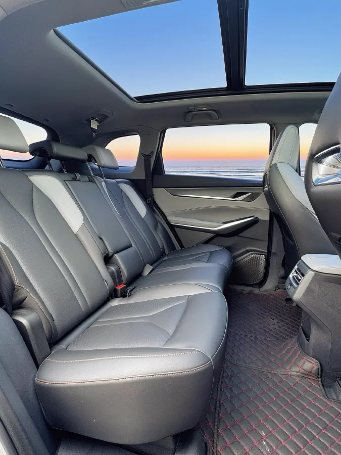 2022 ChangAn CS75 Plus 2.0T 233HP L4 8AT,autocango,china used car exporter,china ev exporter,chinese used car exporter,chinese used ev exporter