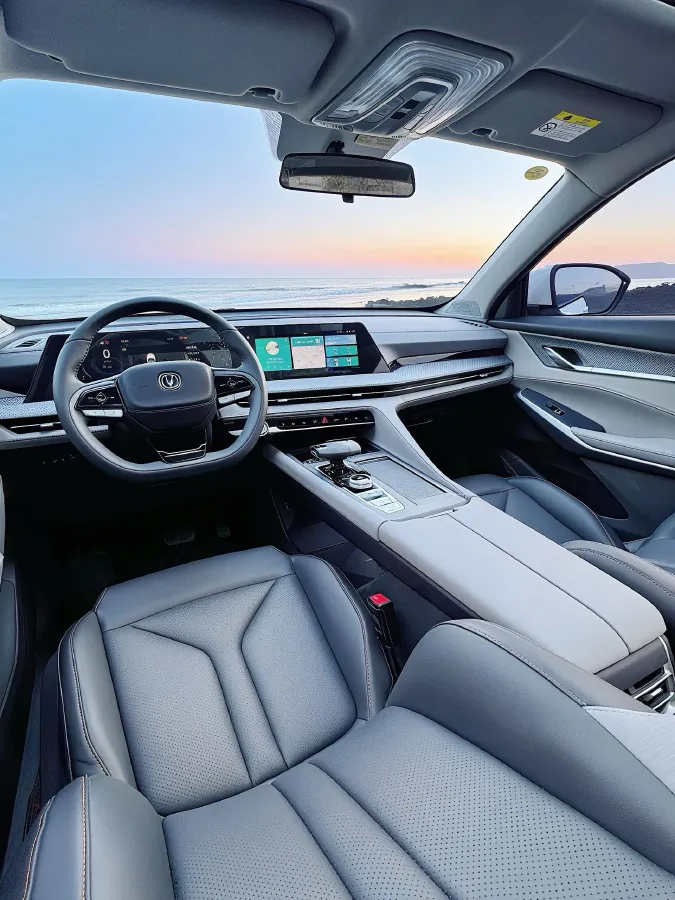 2022 ChangAn CS75 Plus 2.0T 233HP L4 8AT,autocango,china used car exporter,china ev exporter,chinese used car exporter,chinese used ev exporter