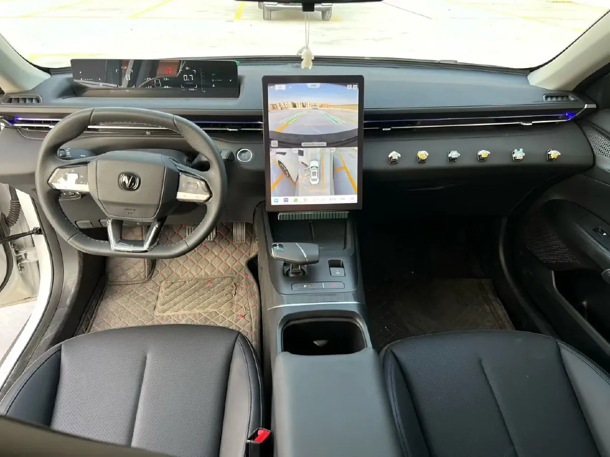 2025 ChangAn Eado 1.5T 192HP L4 7DCT,autocango,china used car exporter,china ev exporter,chinese used car exporter,chinese used ev exporter