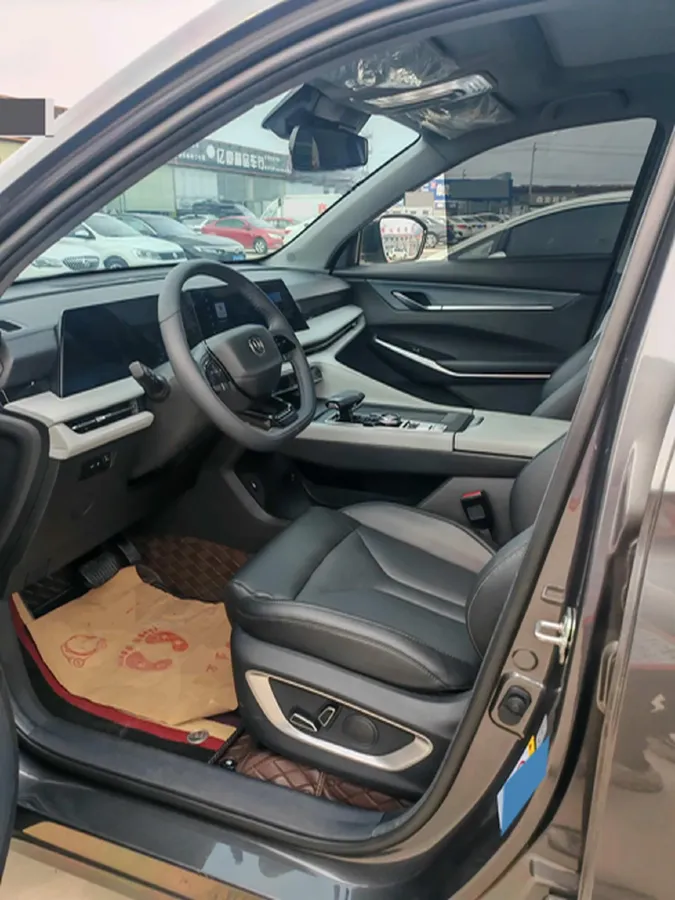 2025 ChangAn CS75 Plus 1.5T 188HP L4 8AT,autocango,china used car exporter,china ev exporter,chinese used car exporter,chinese used ev exporter