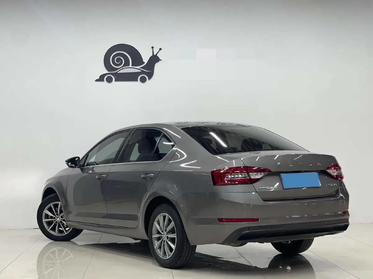 2021 Skoda Octavia 1.5L 113HP L4 6AT,autocango,china used car exporter,china ev exporter,chinese used car exporter,chinese used ev exporter