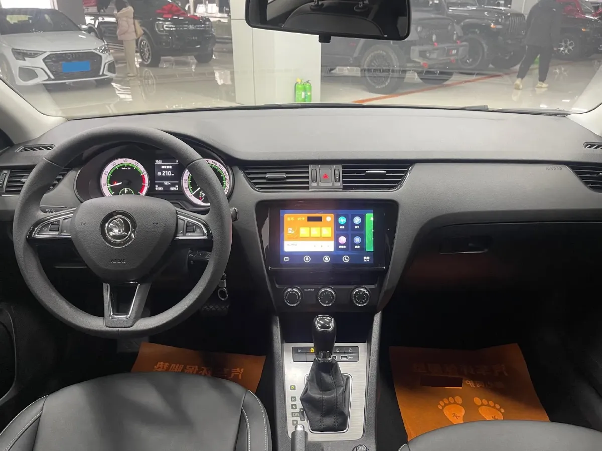 2021 Skoda Octavia 1.5L 113HP L4 6AT,autocango,china used car exporter,china ev exporter,chinese used car exporter,chinese used ev exporter