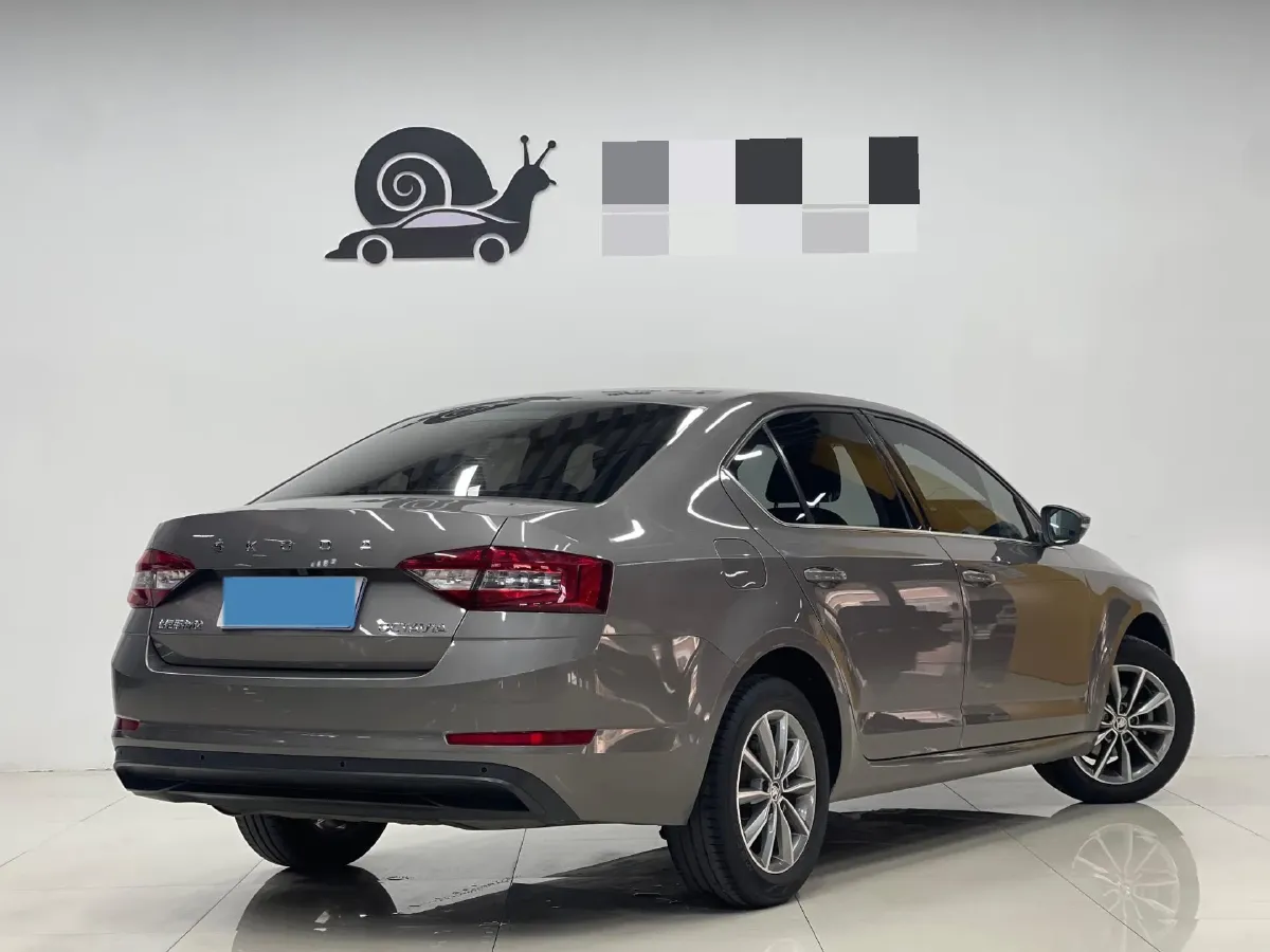 2021 Skoda Octavia 1.5L 113HP L4 6AT,autocango,china used car exporter,china ev exporter,chinese used car exporter,chinese used ev exporter