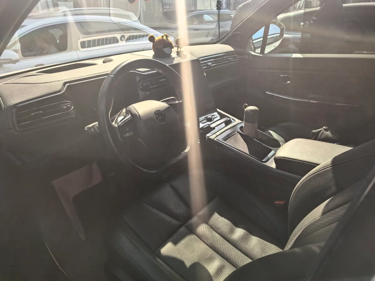 2020 NIO ES8 BEV 70KWH,autocango,china used car exporter,china ev exporter,chinese used car exporter,chinese used ev exporter