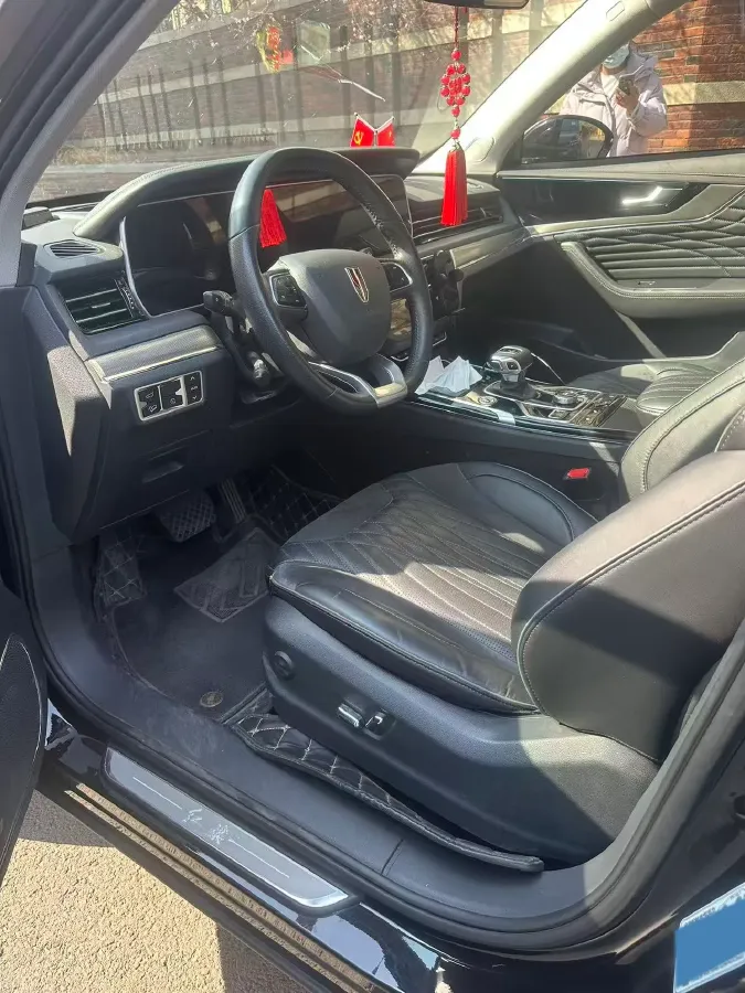 2022 HongQi HS5 2.0T 224HP L4 6AT,autocango,china used car exporter,china ev exporter,chinese used car exporter,chinese used ev exporter