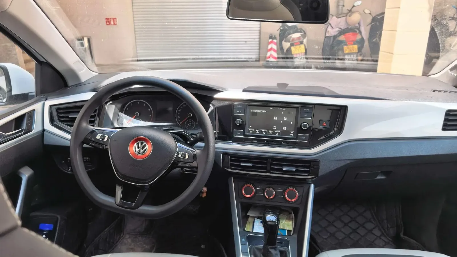 2019 Volkswagen Polo 1.5L 113HP L4 6AT,autocango,china used car exporter,china ev exporter,chinese used car exporter,chinese used ev exporter