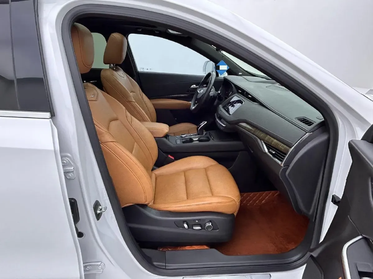 2021 Cadillac XT4 2.0T 237HP L4 9AT,autocango,china used car exporter,china ev exporter,chinese used car exporter,chinese used ev exporter