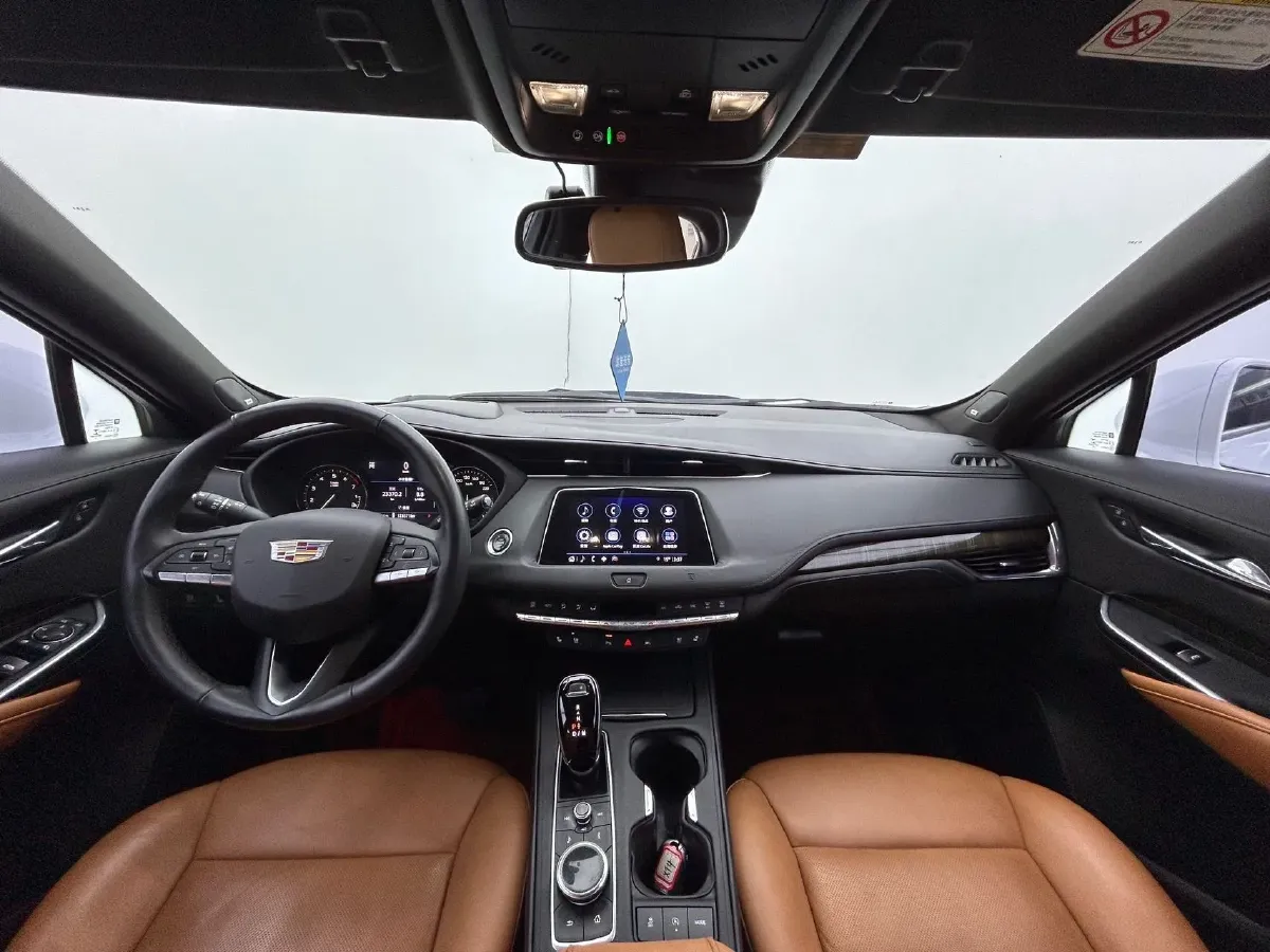 2021 Cadillac XT4 2.0T 237HP L4 9AT,autocango,china used car exporter,china ev exporter,chinese used car exporter,chinese used ev exporter