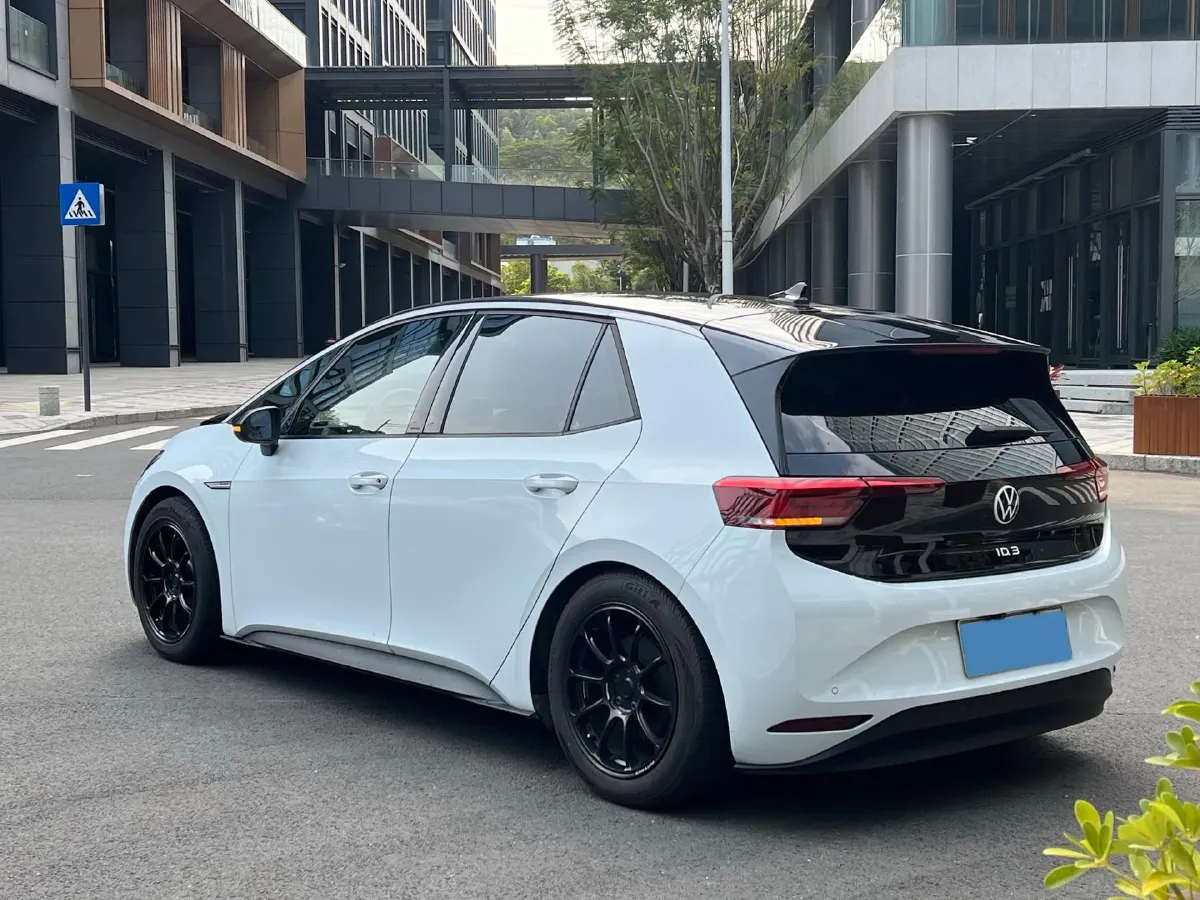 2023 Volkswagen ID.3 BEV 52.8KWH,autocango,china used car exporter,china ev exporter,chinese used car exporter,chinese used ev exporter