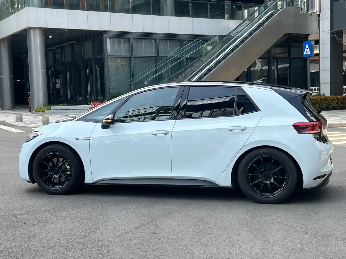 2023 Volkswagen ID.3 BEV 52.8KWH,autocango,china used car exporter,china ev exporter,chinese used car exporter,chinese used ev exporter