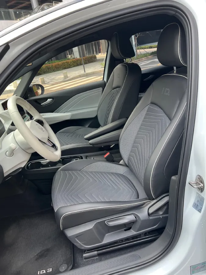 2023 Volkswagen ID.3 BEV 52.8KWH,autocango,china used car exporter,china ev exporter,chinese used car exporter,chinese used ev exporter