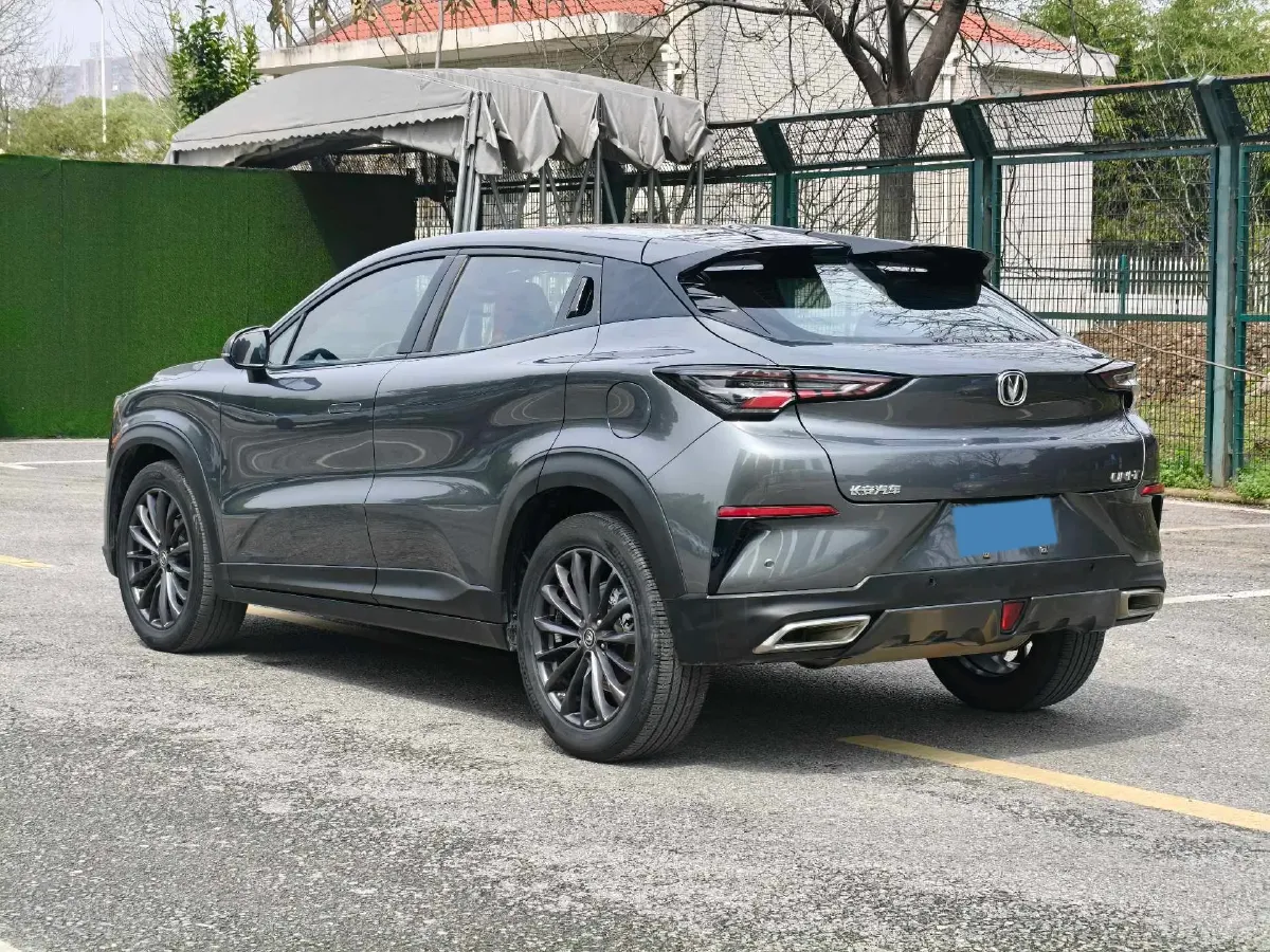 2020 ChangAn UNI-T 1.5T 180HP L4 7DCT,autocango,china used car exporter,china ev exporter,chinese used car exporter,chinese used ev exporter