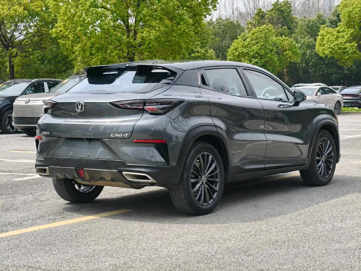 2020 ChangAn UNI-T 1.5T 180HP L4 7DCT,autocango,china used car exporter,china ev exporter,chinese used car exporter,chinese used ev exporter