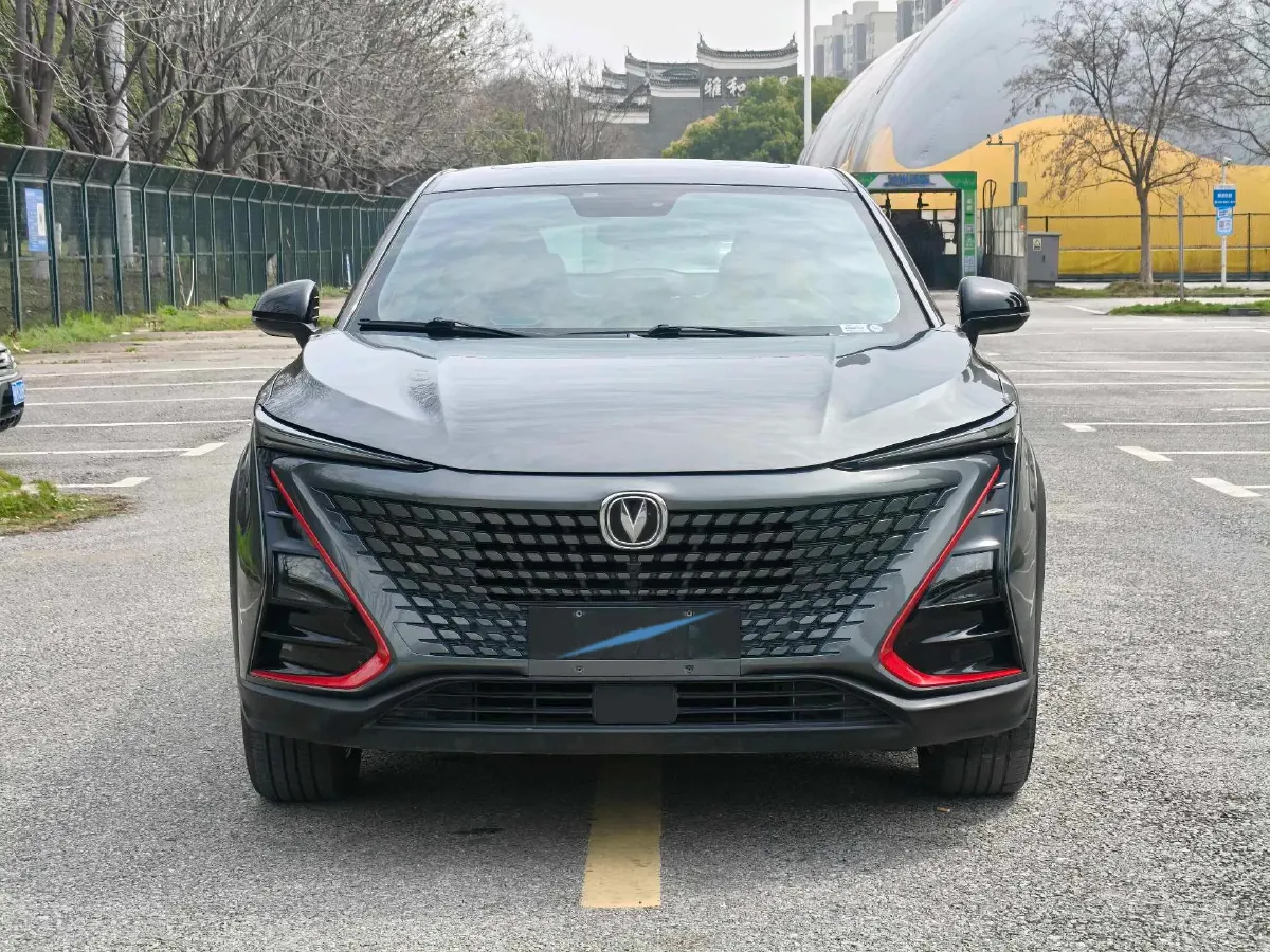 2020 ChangAn UNI-T 1.5T 180HP L4 7DCT,autocango,china used car exporter,china ev exporter,chinese used car exporter,chinese used ev exporter